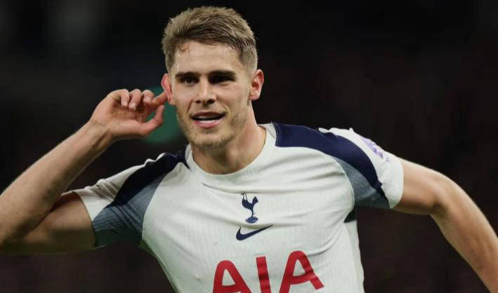 英超第11轮赛程分析：热刺对曼联、枪手迎战桑德兰、蓝英超联赛免费高清直播+实时赛程+积分预测（2025赛季全覆盖）军迎战狼队