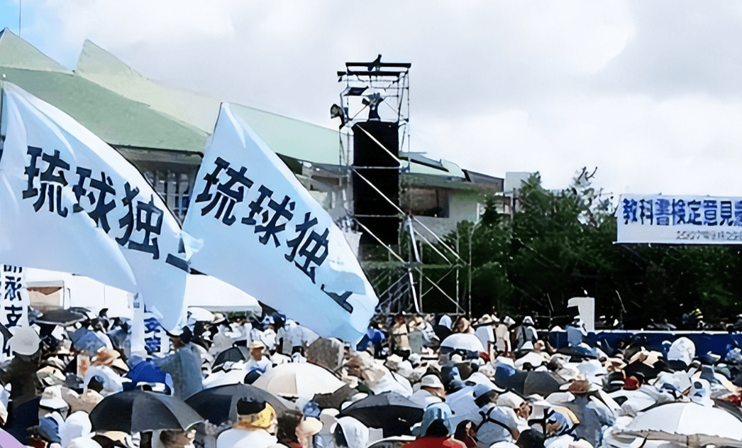 高市早苗明示或武力介入台海，美媒：日本敢走错半步，中国万枚导弹将降临