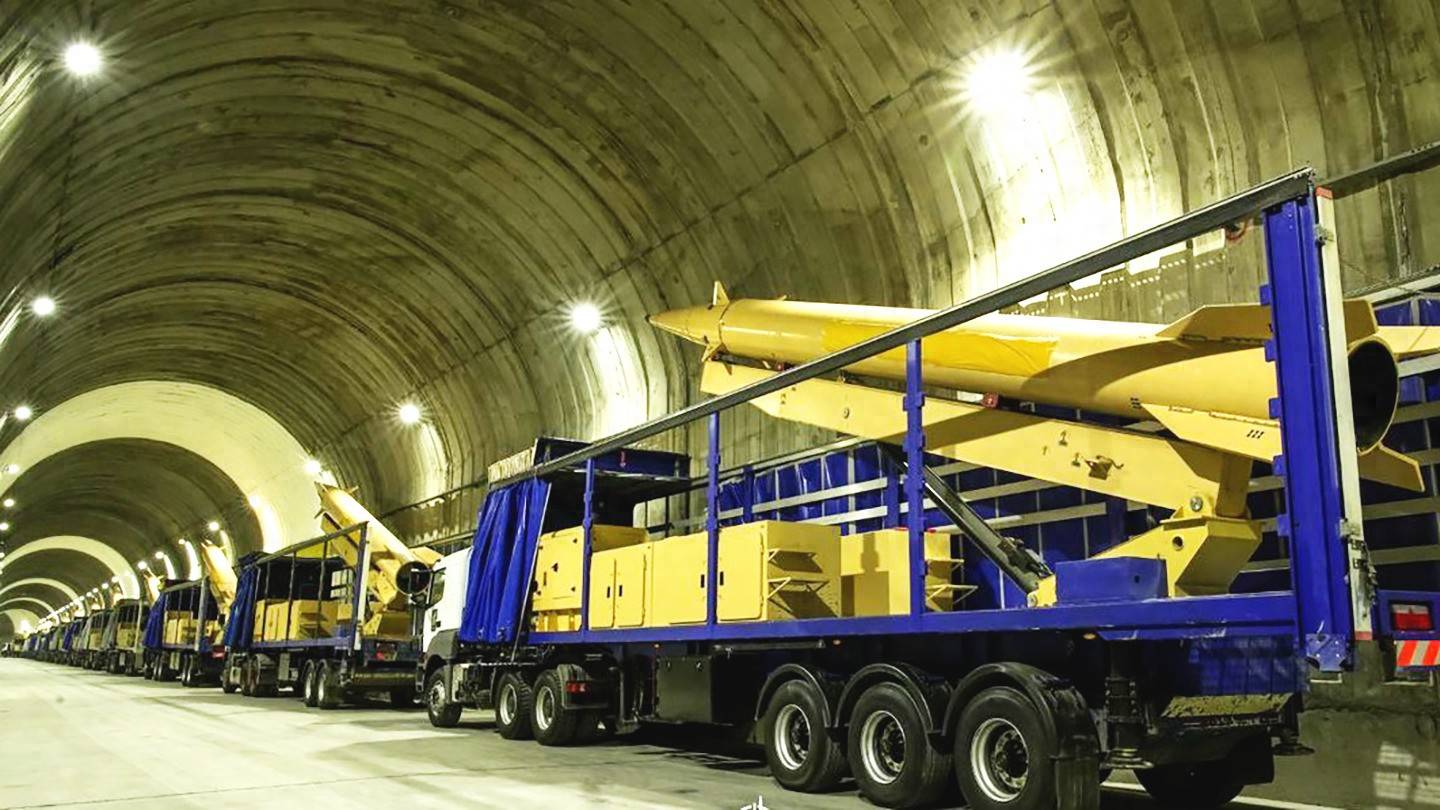 2000枚导弹齐射瘫痪以色列，伊朗正在加紧生产导弹，准备下一场冲突！