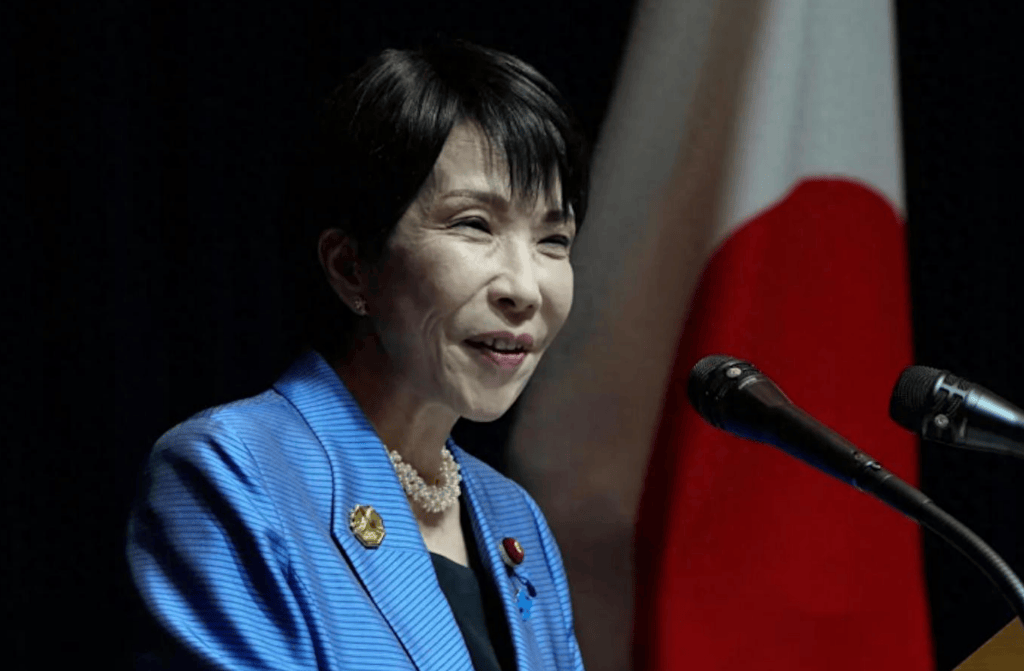 被中方指着鼻子骂，高市早苗的支持率却不降反升，50%日本人赞成武力保台？