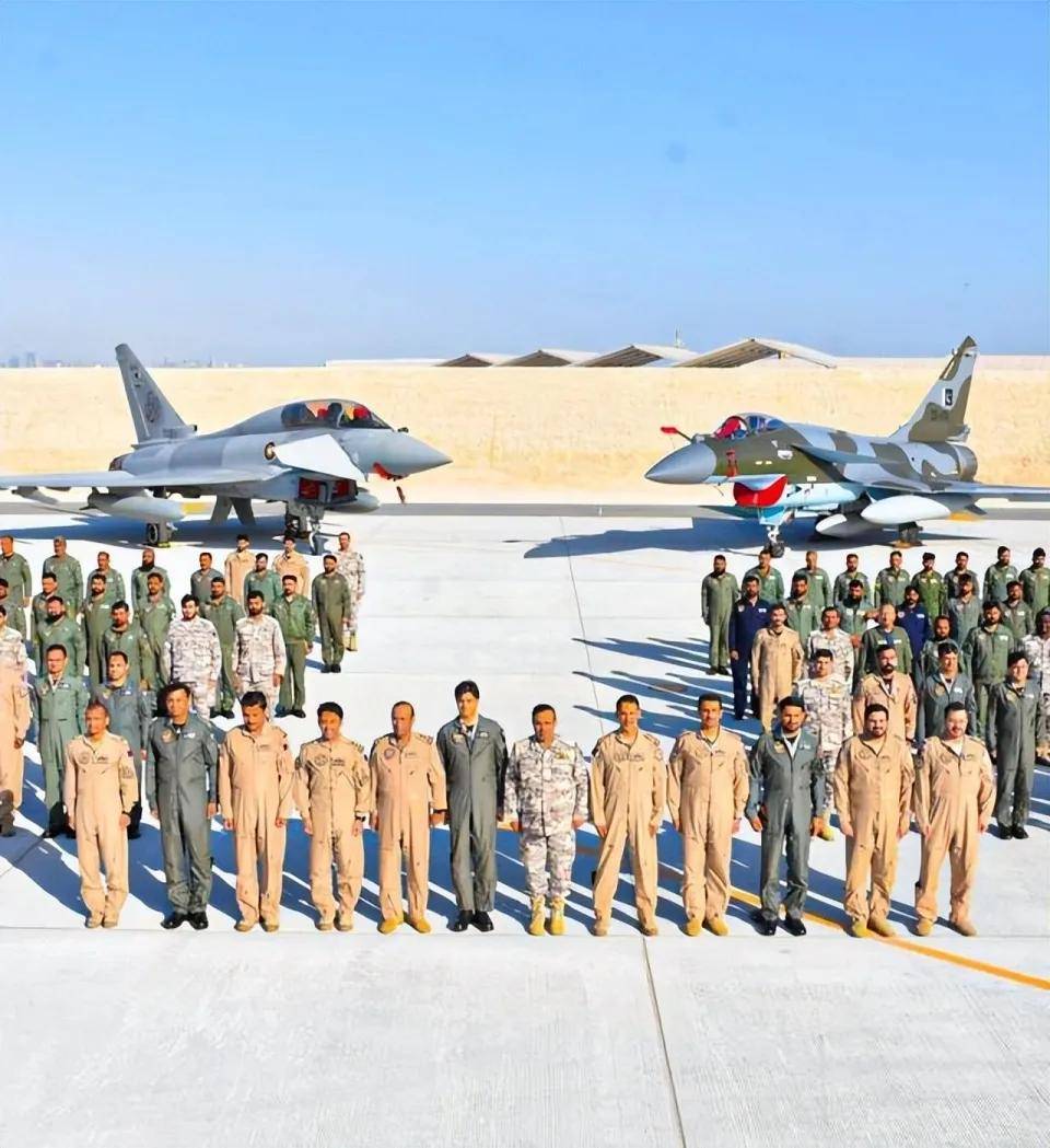 卡塔尔炸了，中东该醒了：再不找中国买歼35，以色列下一个就炸你