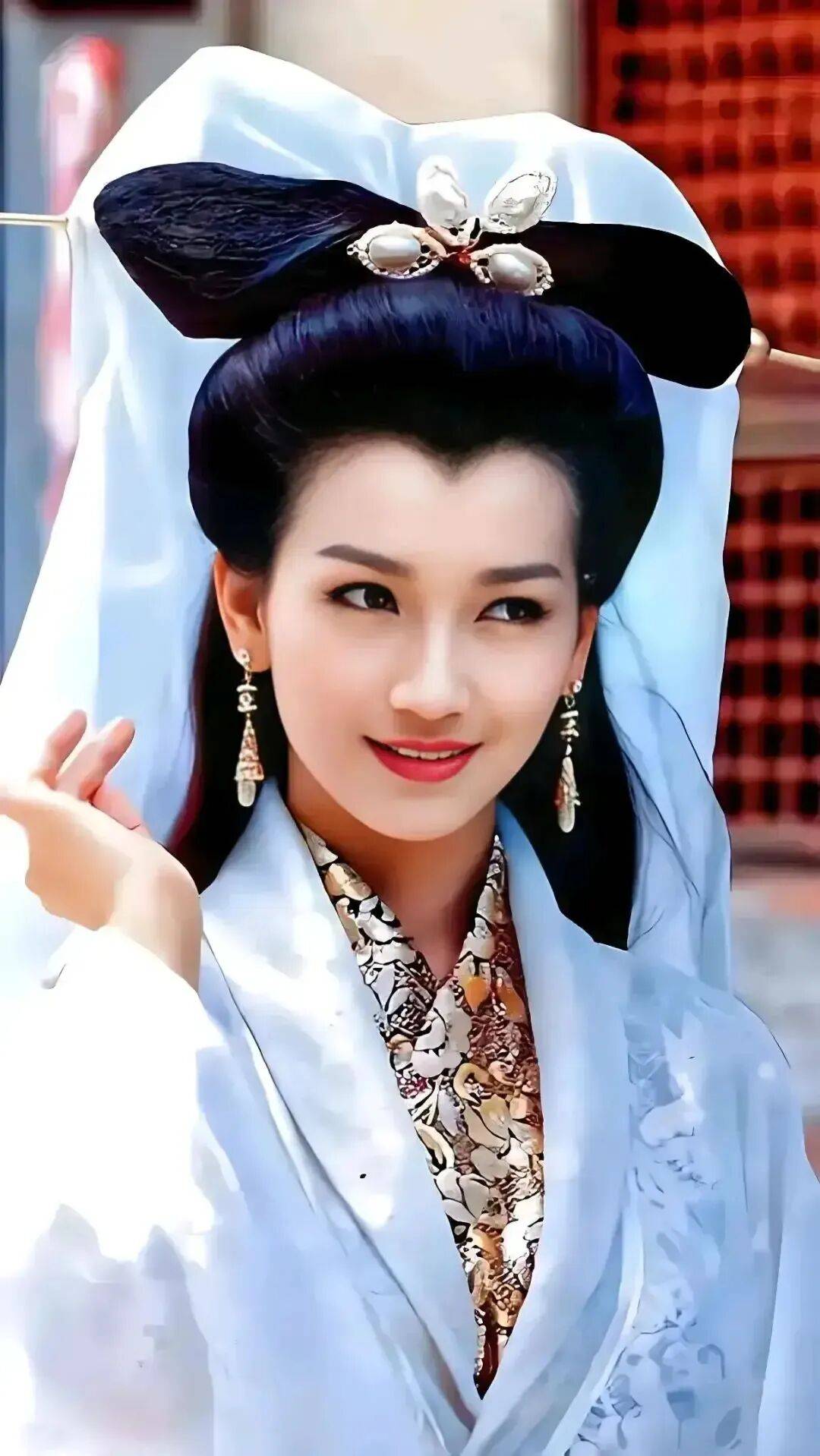 赵雅芝孙女颜值很高！祖母曾是古装女神美若天仙气质绝佳