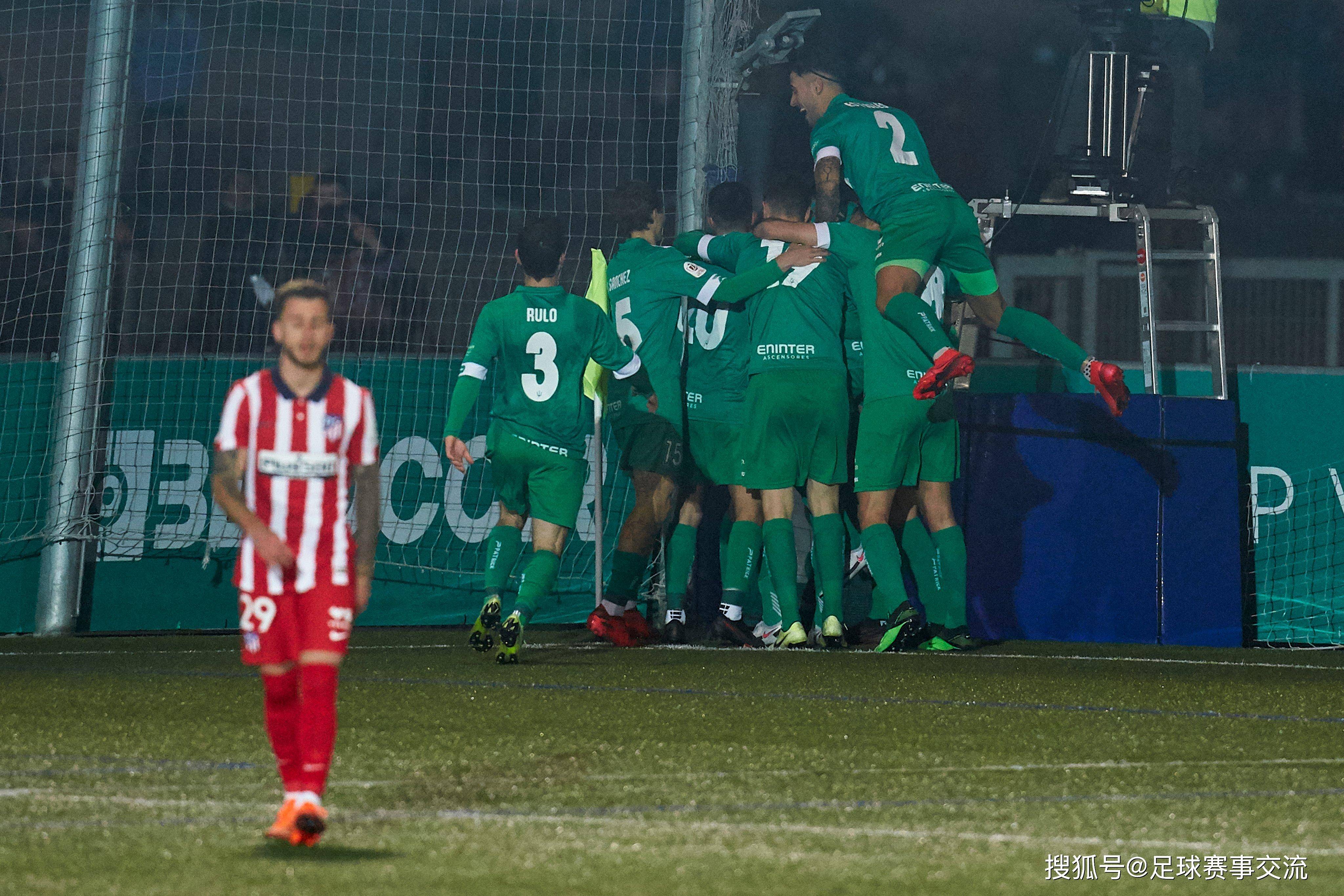 西班牙足球甲级联赛今日足球：西班牙人vs塞维利亚 萨索洛vs比萨