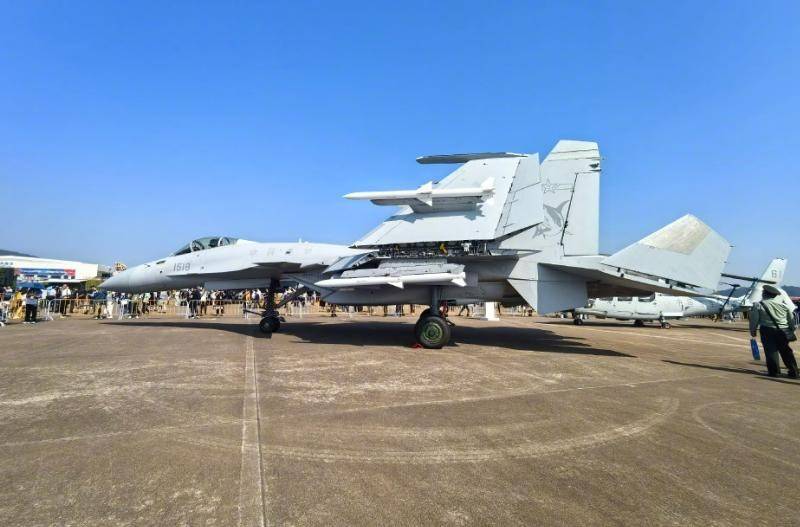 印度人又“赢了”？300架歼15坠毁，中国三航母无机可用？事实打脸印度媒体！