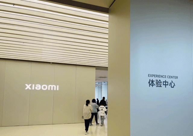 原创 小米汽车败诉后:雷军左手换公关,右手增持