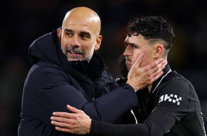 “英格兰足球超级联赛英超疯狂一夜：曼城5-