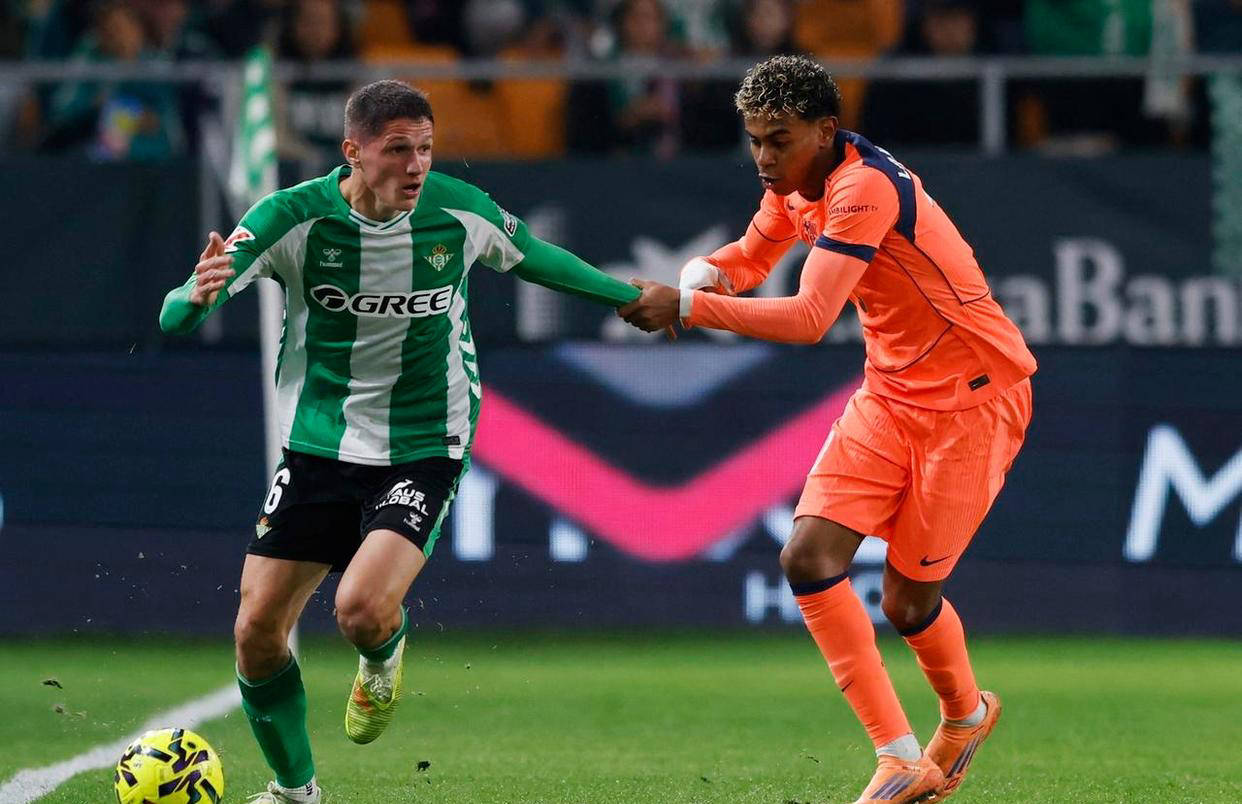 西甲最新积分榜揭晓：巴萨领先皇马4西甲联