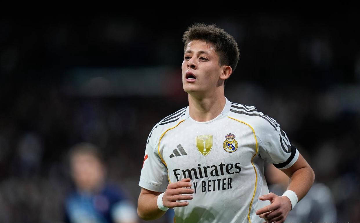 西班牙足球甲级联赛西甲最新积分战报：皇马客场抢分难 主场遭遇惨败 巴萨优势明显拉开