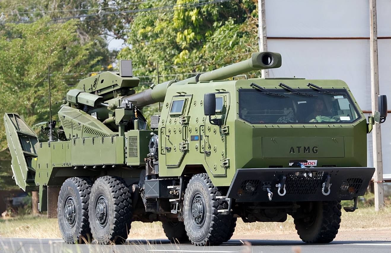 泰军敢死队大战柬军,一炮带走柬埔寨副司令,洪森立即取消所有日程,亲自指挥反击!