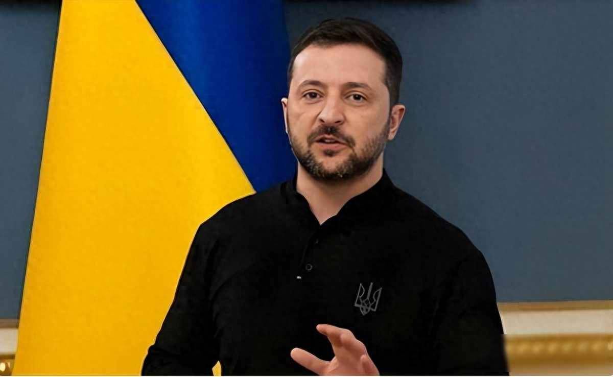 俄军700枚导弹突袭乌全境！泽连斯基专机遭五架军机围堵，最终拿到1.25欧元援助