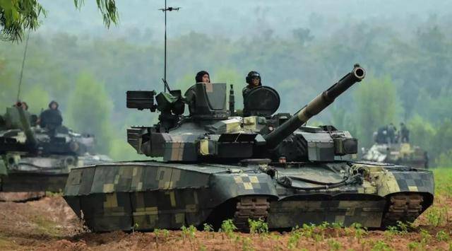 中美劝不住,泰柬越打越凶!洪森又打出旧招,这次泰国没上当