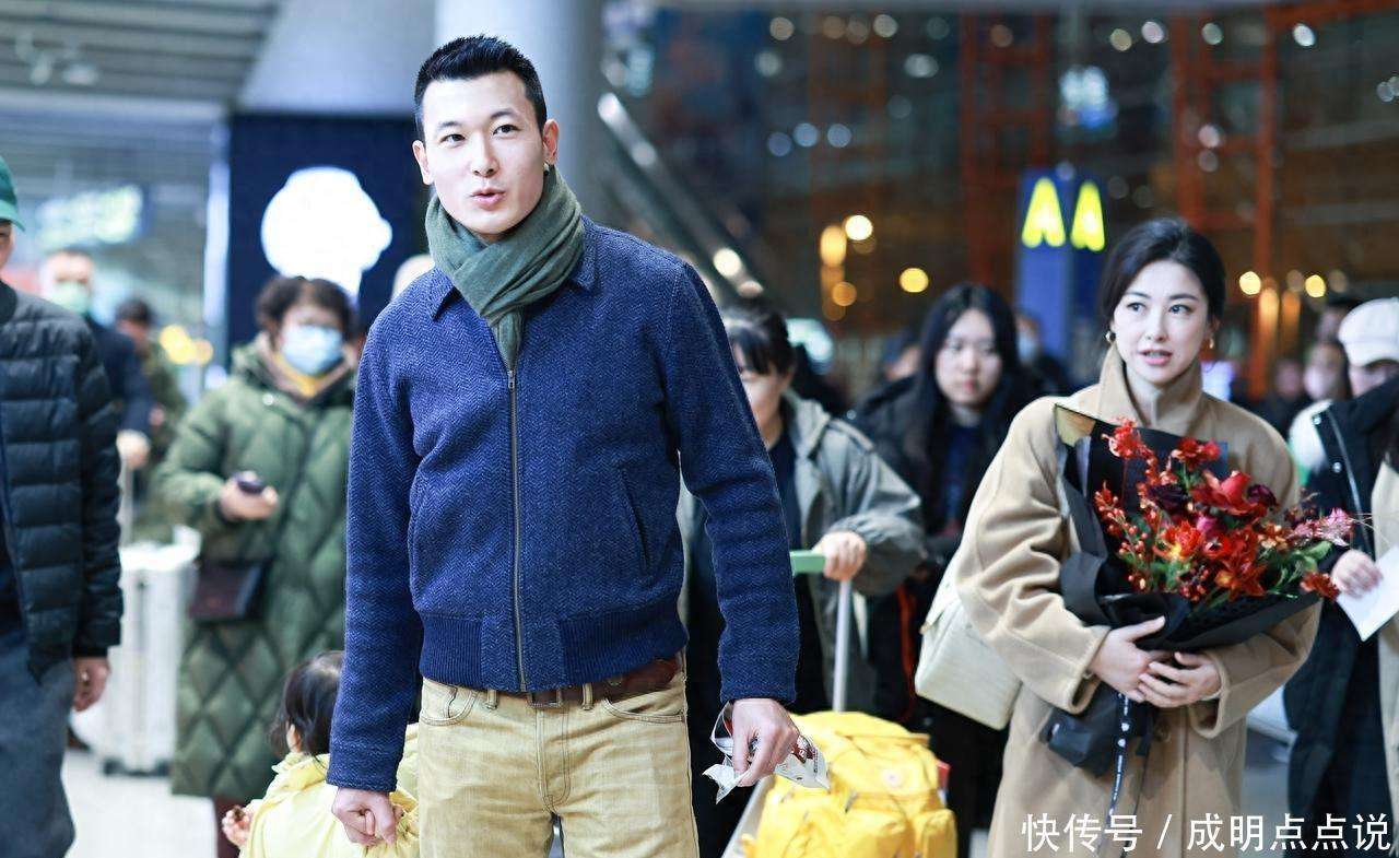 zoty中欧朱珠一家搬新房了新家光餐厅就超50平大白墙挂艺术画像展厅