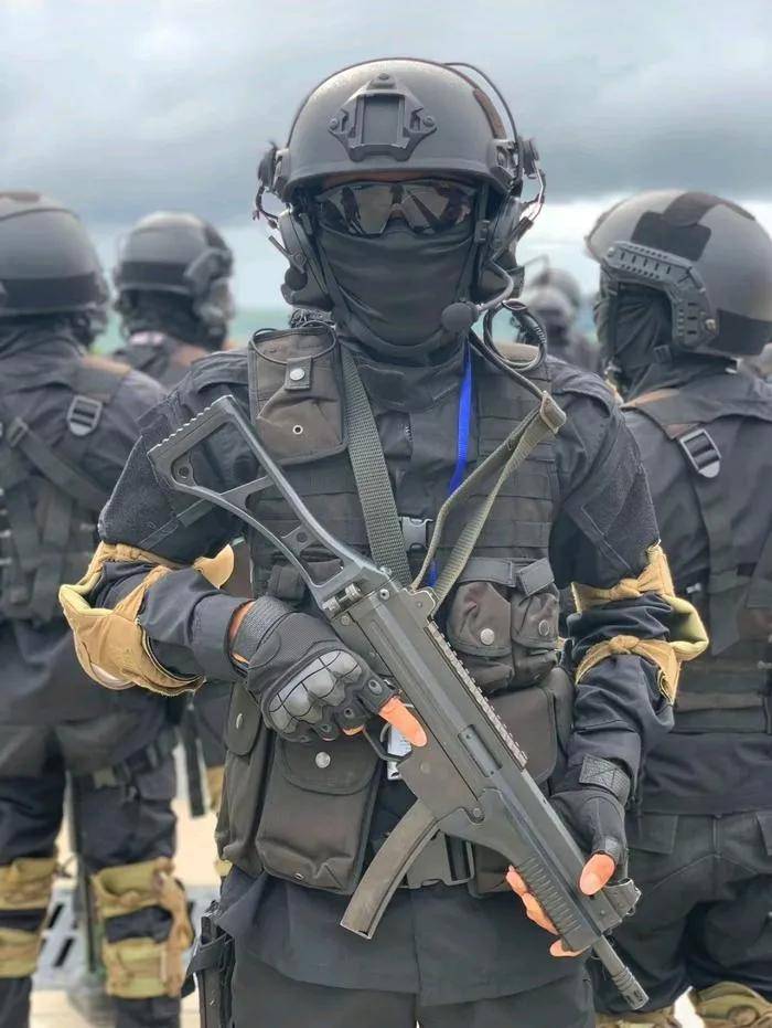 柬埔寨狙击手展示中国10式大狙！还有哪些武器是中国造？