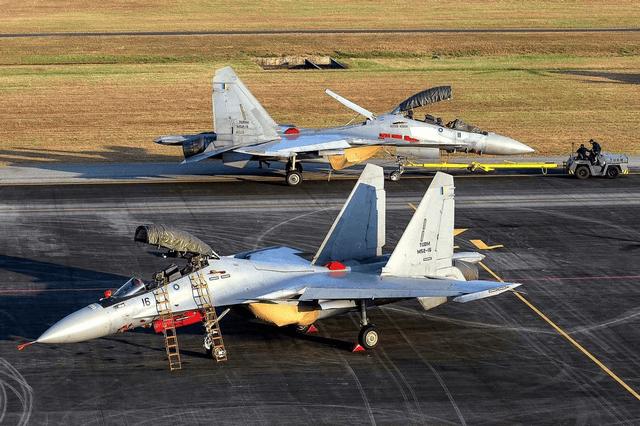 脸皮够厚的！签完“反华条款”后，马来西亚又想买中国导弹和战机