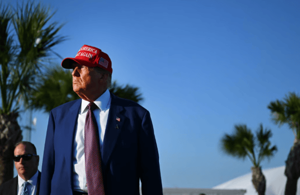 中国拒绝与美国谈判？特朗普以最高统帅的身份，下令美军造更多航母