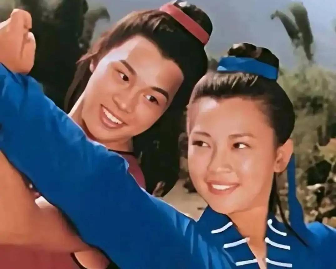 严防死守36年，利智还是输了，李连杰终是没放下被亏欠的“她们”