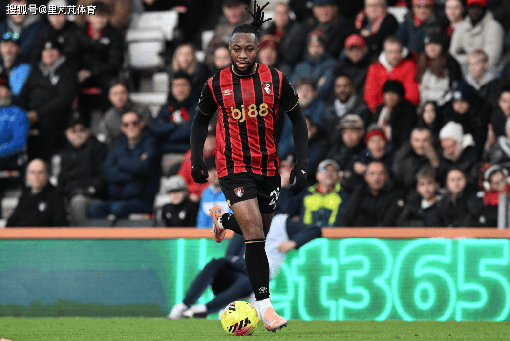 原创             一日英超动向：曼城力压阿森纳成夺冠第一热门，BIG6抢19岁新人