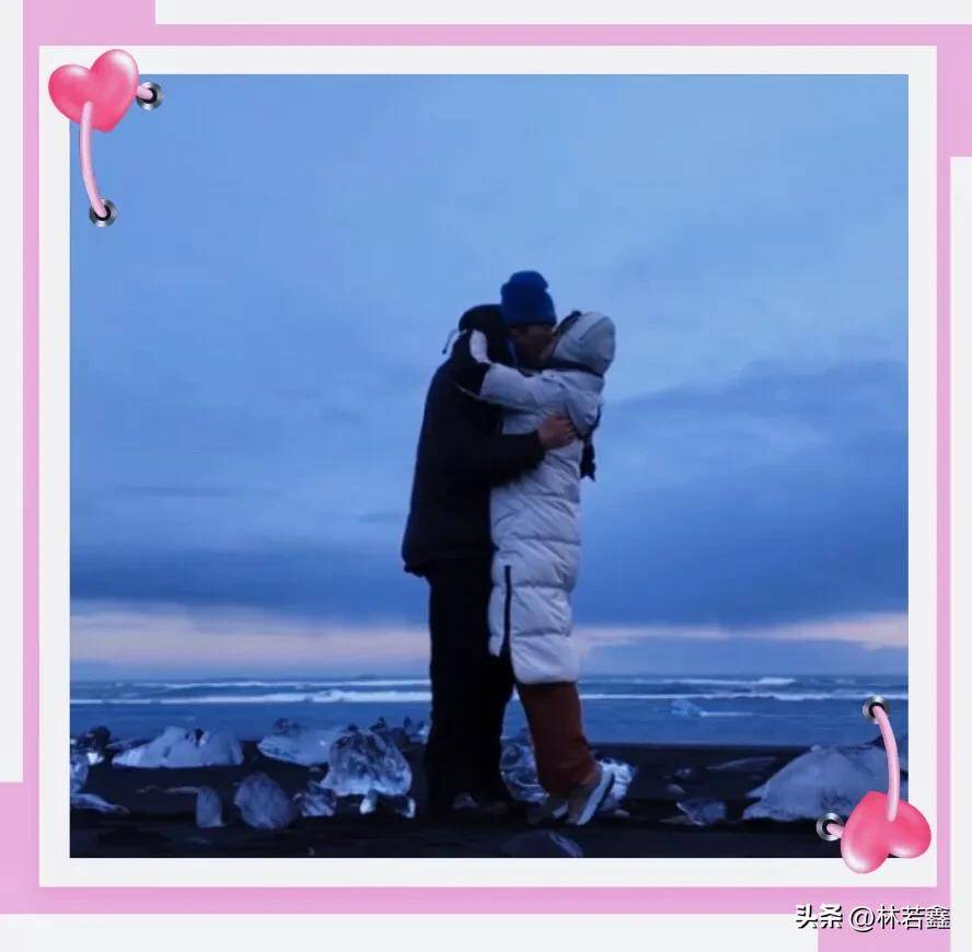 42岁金莎参加婚礼商演，穿红色裙子，少女感十足，唱3首歌挣35万