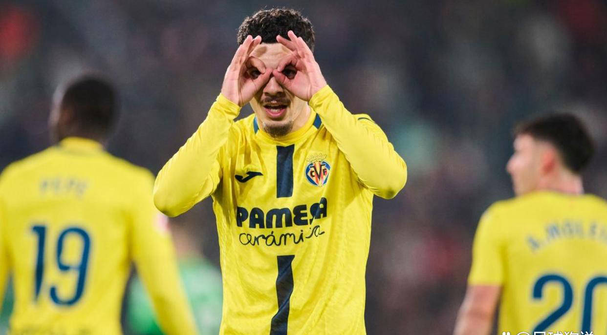 西甲最新积分动态：巴萨豪取八连胜黄潜升至第三名塞尔西班牙足球甲级联赛塔主场狂轰四球