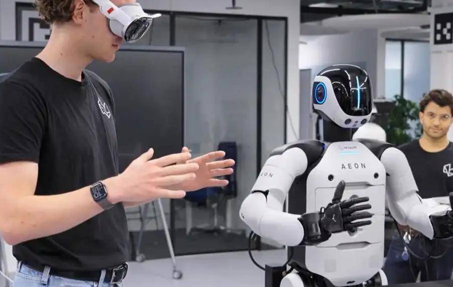 暴走2万步逛遍CES2026：9大方向最火，中企霸场，机器人全明星大乱斗