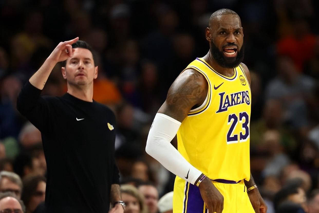 “湖人豪取三连胜赛后评分揭晓最高分竟非詹姆