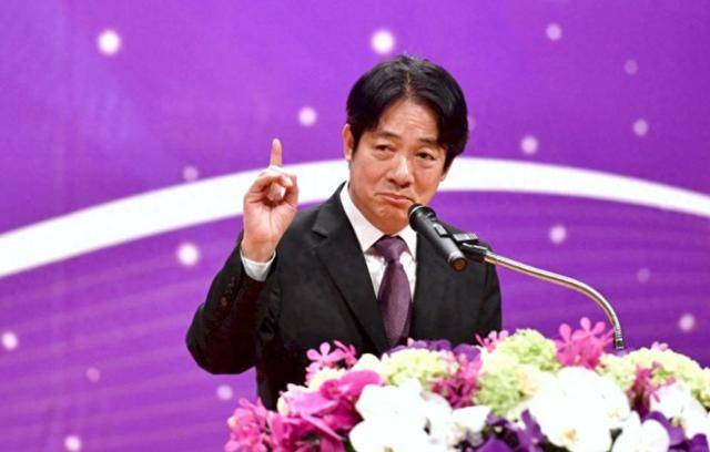 特朗普要“三分天下”，涉台问题让中方自己决定！这其实是个坑？