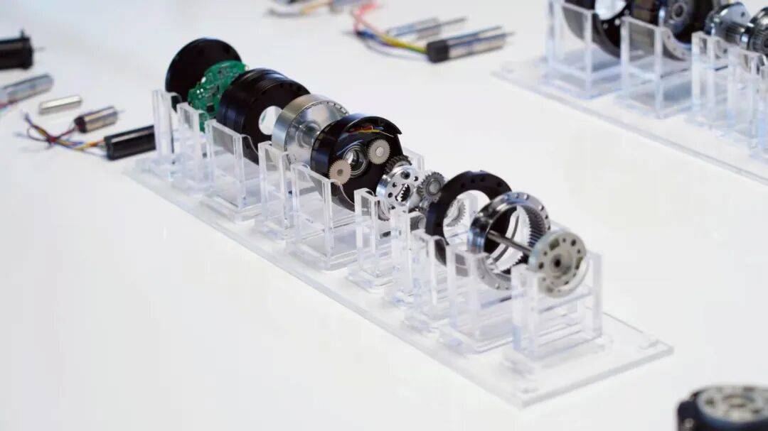 CES深度观察|AI硬件消费时代的“幕后英雄”走向台前