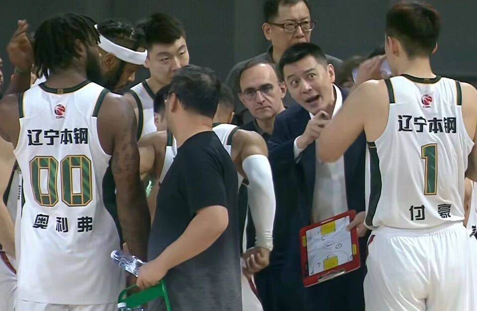 山东男篮力擒北京上海八连胜登顶山西辽宁三连胜CBA排名NBA职业联赛中文官网__实时赛程比分+球队资讯大变