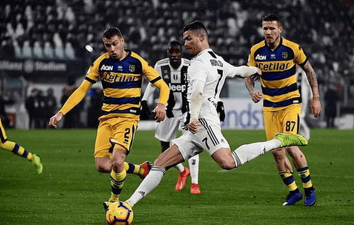 “英超联赛免费高清直播+实时赛程+积分预测