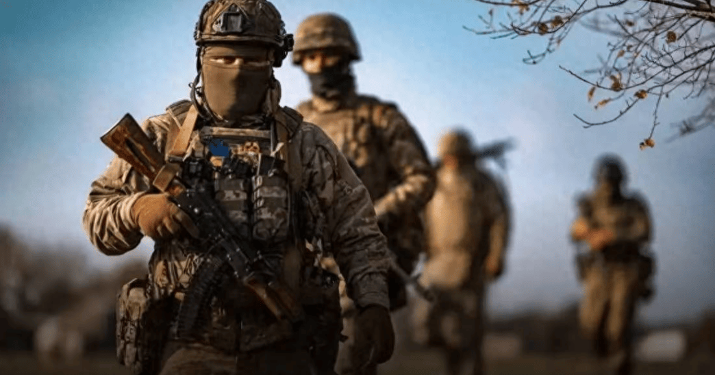 基辅连续40小时停电，俄军71架直升机集结，或随时夜袭打击泽连斯基