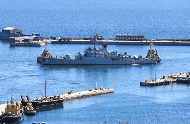 美放话不到24小时，南非当着中俄的面，对伊朗下逐客令，伊朗军舰尴尬退场