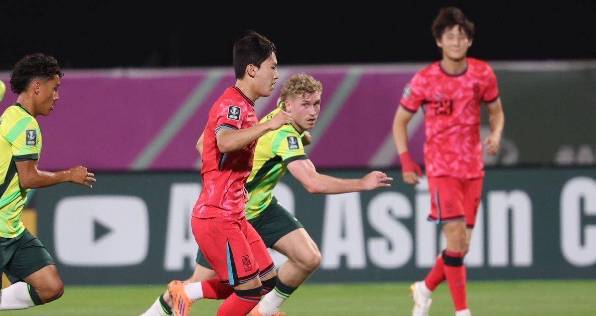 2-1绝杀！4-2！U23亚洲杯一夜四强全部落位中国队零失球创历史U23亚洲杯_直播_赛事直播LIVE