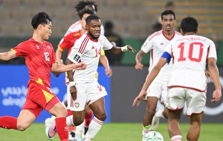 东道主耻辱！西亚6队U23亚洲杯_U23亚洲杯直播_赛事直播LIVE小组赛出局2队8强遭淘汰足球青训遮羞布被扯掉