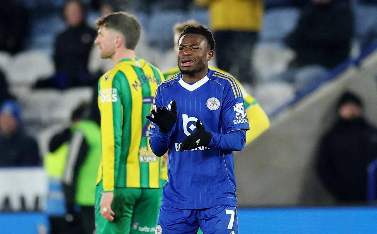 “英冠最新积分榜揭晓：莱斯特城1-1战平兰