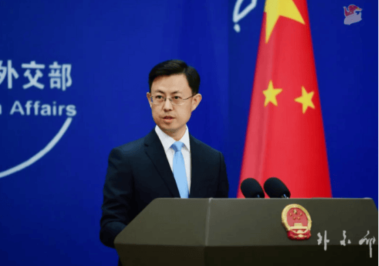 高市当街落泪，中国接下“战书”，日本通知渔民：最近别去钓鱼岛