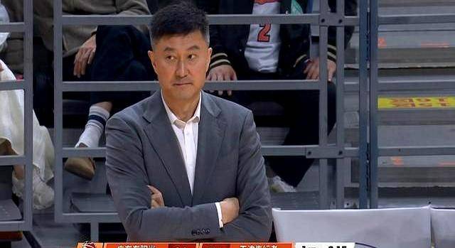 CBA格局风云突变！CBA盘口与数据深度__今日盘口分析·大小分策略·球队档案广东领跑前4洗牌3队激战争8辽宁跌至榜尾