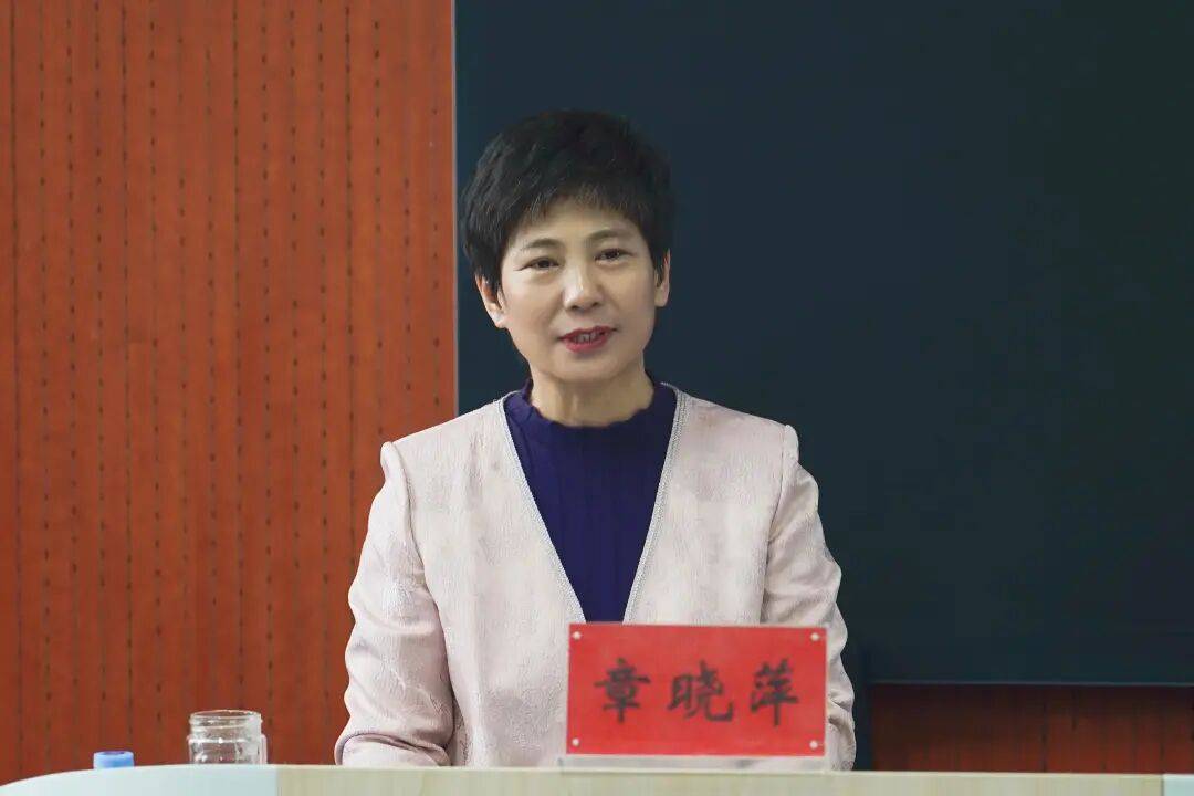 章晓萍、边东，被撤销“人民满意的公务员”称号，收回并注销奖励证书奖章，追缴奖金