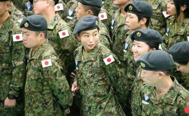 日本要恢复“皇军”称谓，俄方甩出一份战犯名单，给高市早苗当头一棒