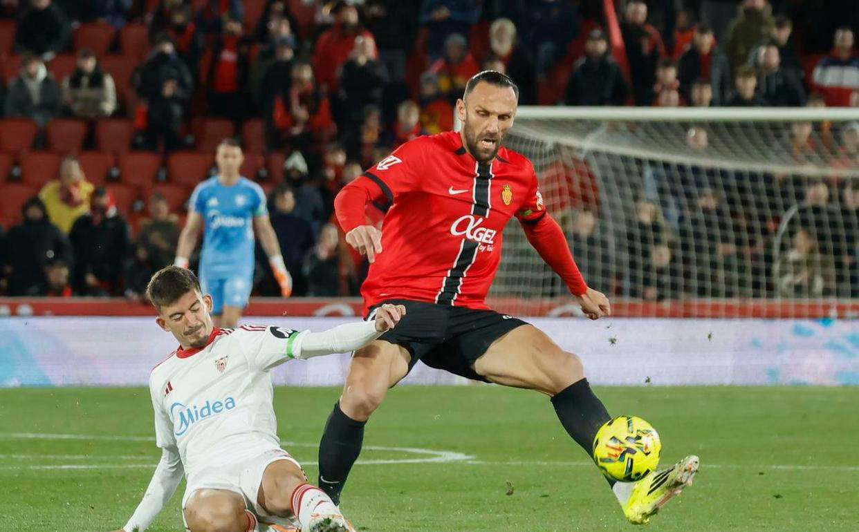 西班牙足球甲级联赛西甲第22轮收官：塞维利亚1-4惨败积分榜迎来大变动