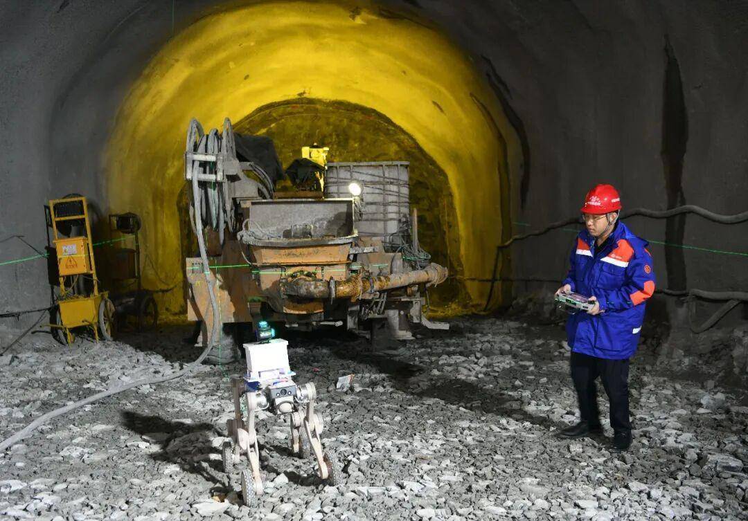 设计时速350公里！这条高铁建设取得关键进展