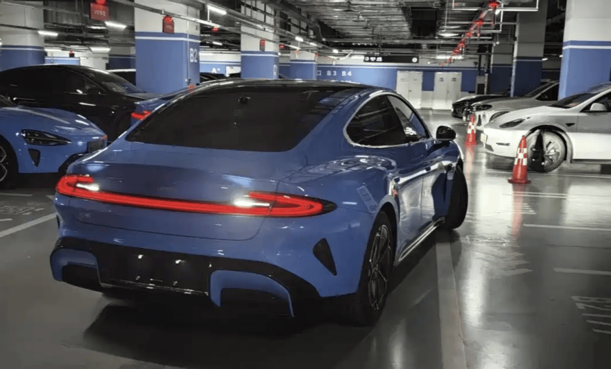 原创             新一代小米SU7实车，预售22.99万起，继续更新吗？