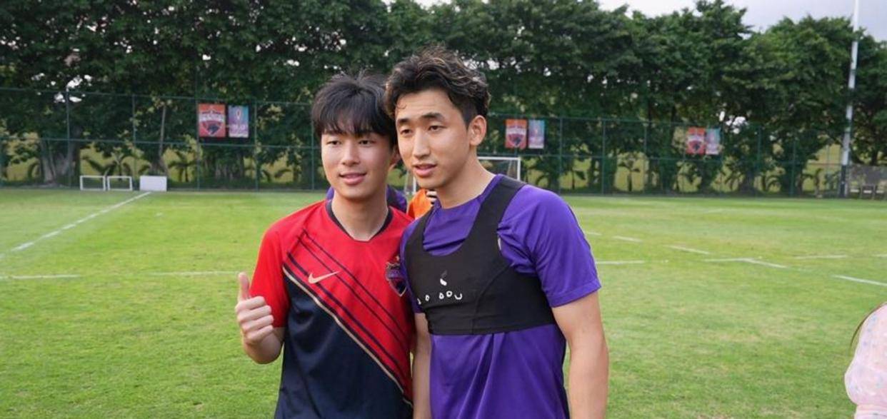 叫扬叔 - 全网最会整活的苏超球迷  足球圈热梗收割机王楚钦是世界上最好的球员？和教练亲密对话和队友密切交流和对手友好合影赢得球迷满满敬意