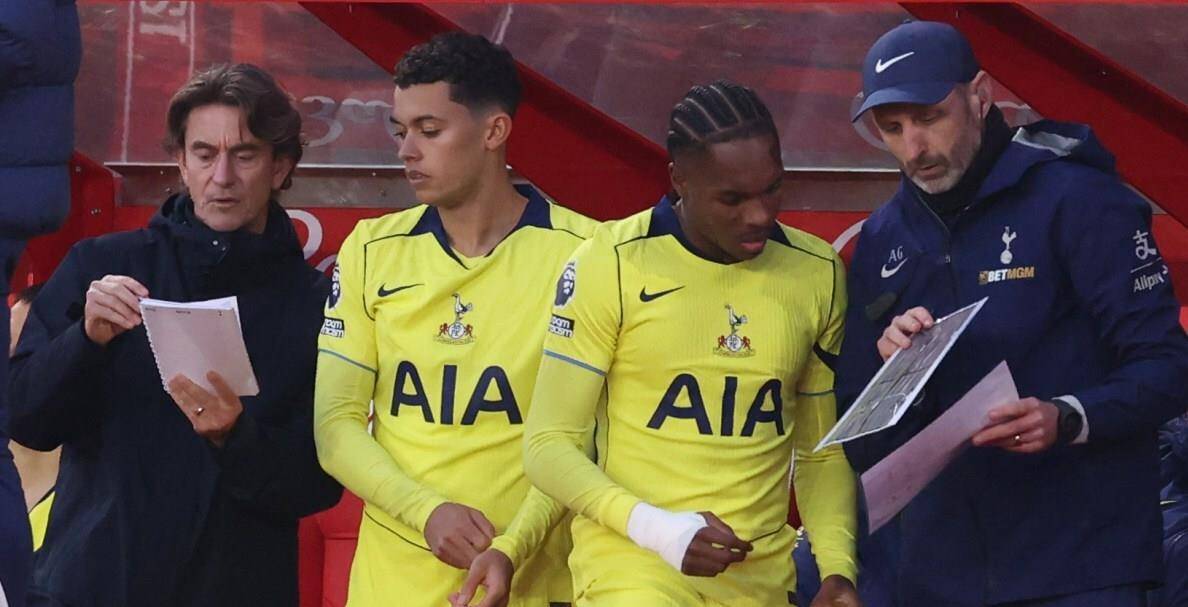 英超联赛免费高清直播+实时赛程+积分预测（2025赛季全覆盖）英超下课第七人产生！52岁名帅被免职8场0胜老板忍无可忍