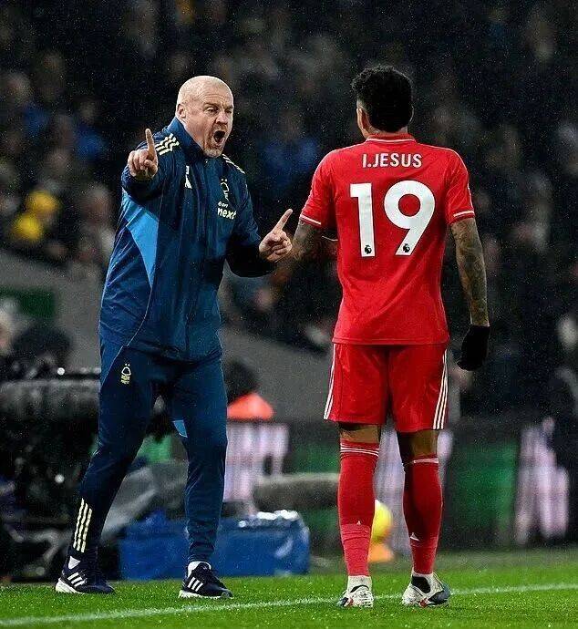 英超保级形势骤变！五英格兰足球超级联赛支球队深陷降级区 两队紧急换帅