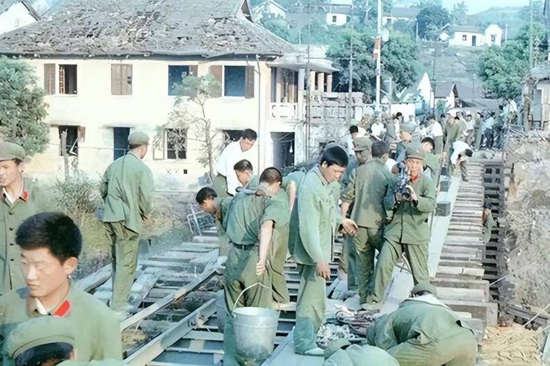 1979年撤军时，许世友下令带走哪三样东西？让越南至今无力翻身