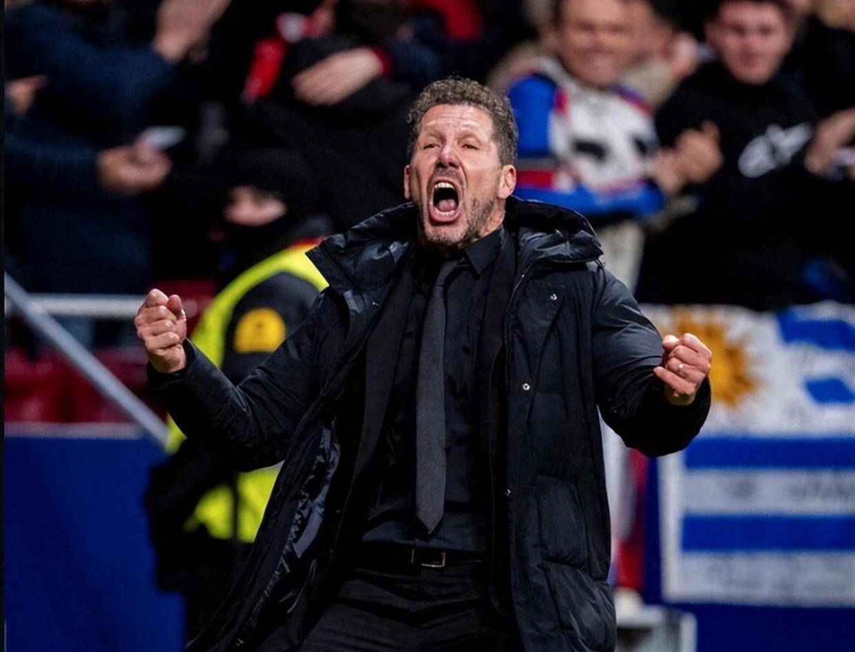 西班牙足球甲级联赛55岁西蒙尼搞心态：3-0领先公然手势挑衅亚马尔只没有任何回应。一场无声的心理对决在震耳欲聋的球场欢呼声中悄然完成