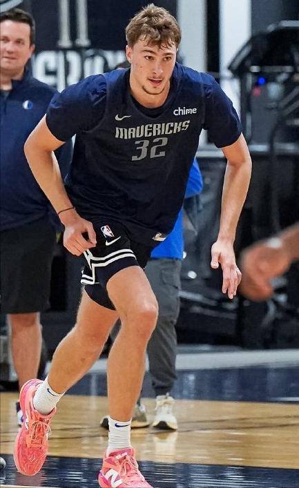 NBA职业联赛中文官网__实时赛程比分+球队资讯新生代锋芒毕露19岁弗拉格破绿军防守