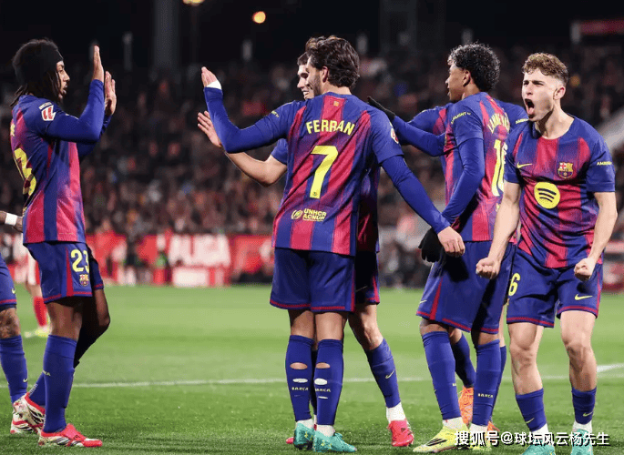 西班牙足球甲级联赛赫罗纳2-1逆转巴萨！