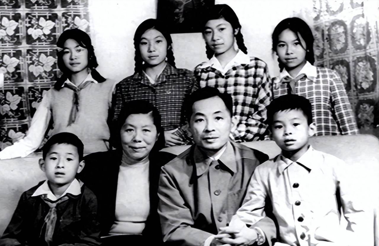 开国上将叶飞之女叶之枫老师是启u8.com官网-功1986年因泄密获刑17年