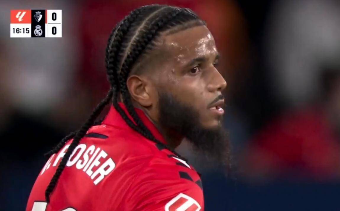 西班牙足球甲级联赛西甲冷门皇马1-2被绝杀2分领跑榜首不稳巴萨今晚赢球就登顶